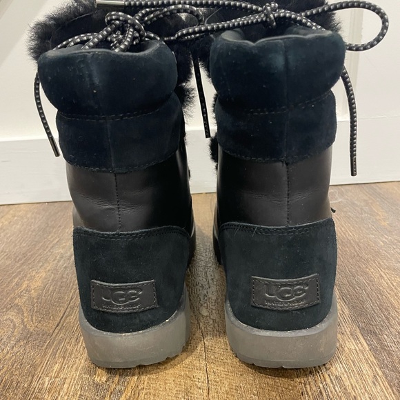 UGG Viki water proof boots - Picture 2 of 4